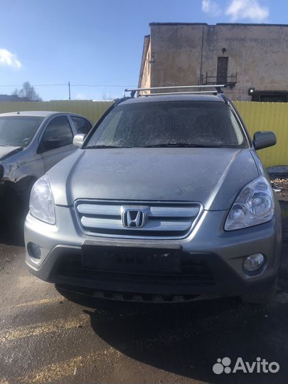 Запчасти на Honda CR-V 2,0 MT 4WD 2005 г