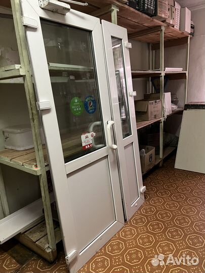 Продам стеклянные двери