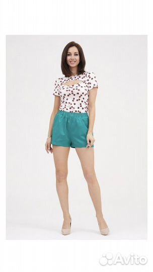 Стильные женские шорты