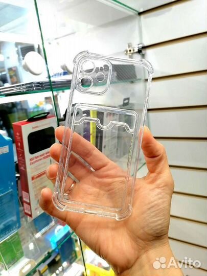 Чехлы на iPhone 12