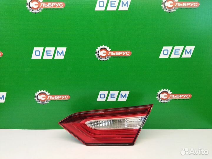 Фонарь правый внутренний Camry 8 хв70 2017