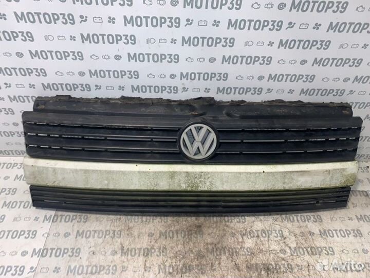 Решетка радиатора Volkswagen Transporter 2.4 TDI