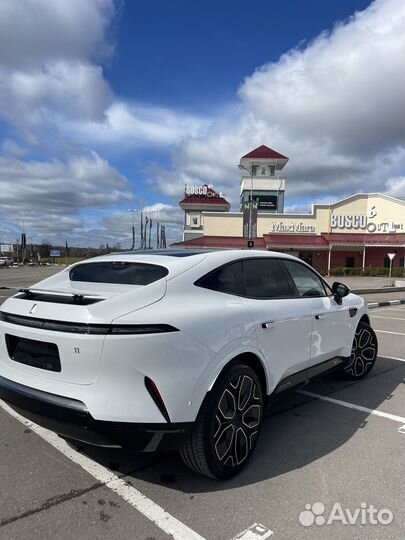 Avatr 11 580 л.с. AT, 2023, 3 500 км