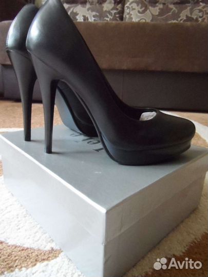 Туфли женские 37 размер новые