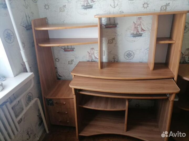 Компьютерный стол