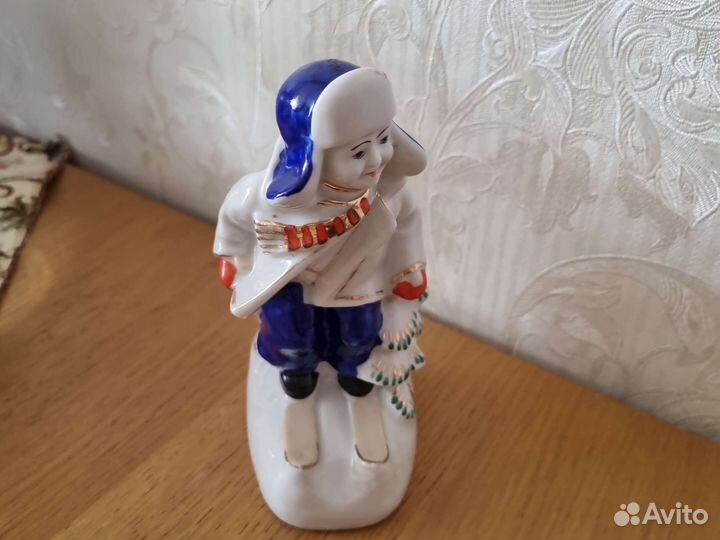 Фарфоровые статуэтки лфз