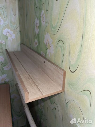 Полка навесная деревянная