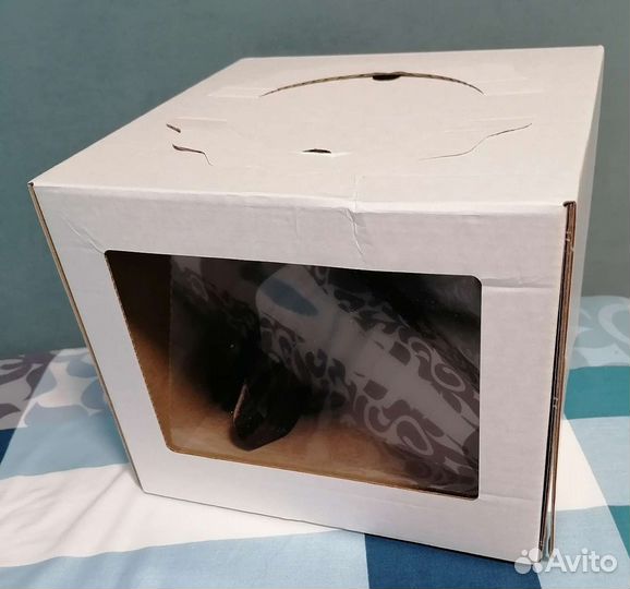 Подарочная коробка