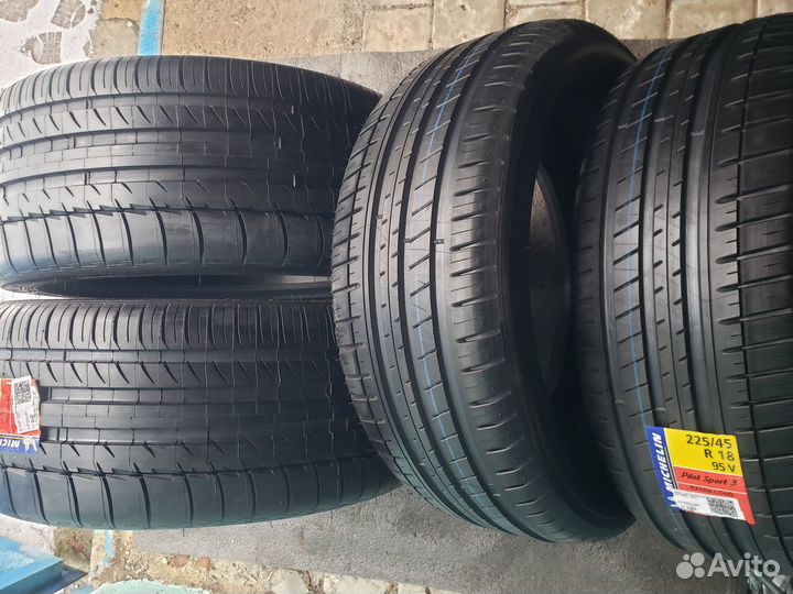 Michelin Pilot Sport 3 225/45 R18 и 245/40 R18 95ZR