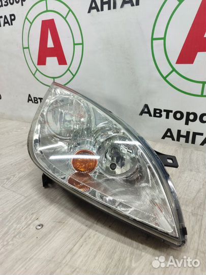 Фара передняя правая Mitsubishi Colt Z34A 4A90