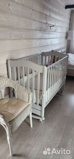 Детская кроватка 