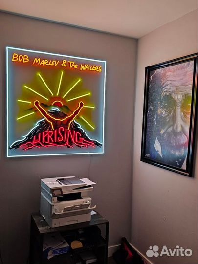 Неоновая вывеска рекламная на заказ