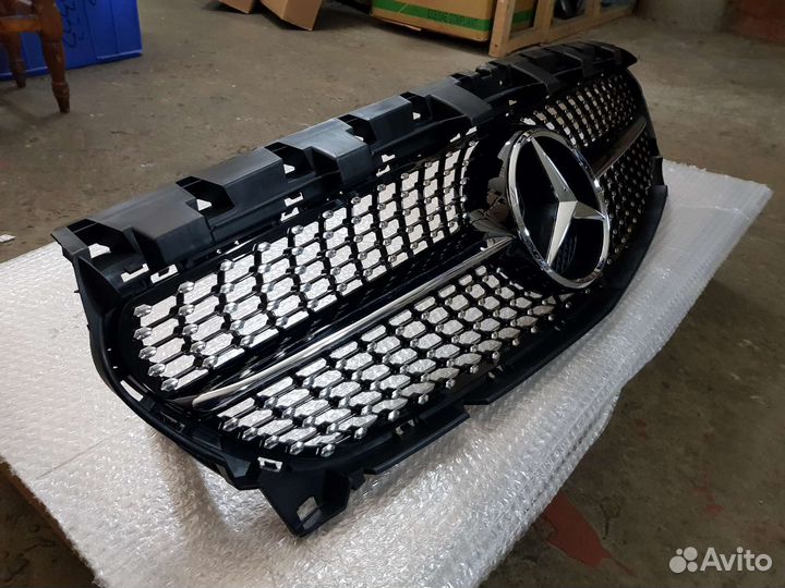 Решетка радиатора Mercedes CLA W117