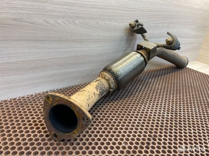 Приемная труба LADA X-Ray