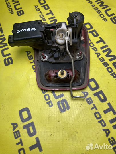 Кнопка крышки багажника Renault Symbol