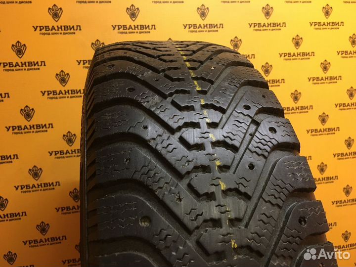 Goodyear UltraGrip 500 215/65 R16