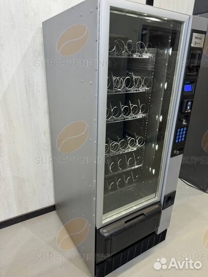 Снековый автомат Necta в наличии