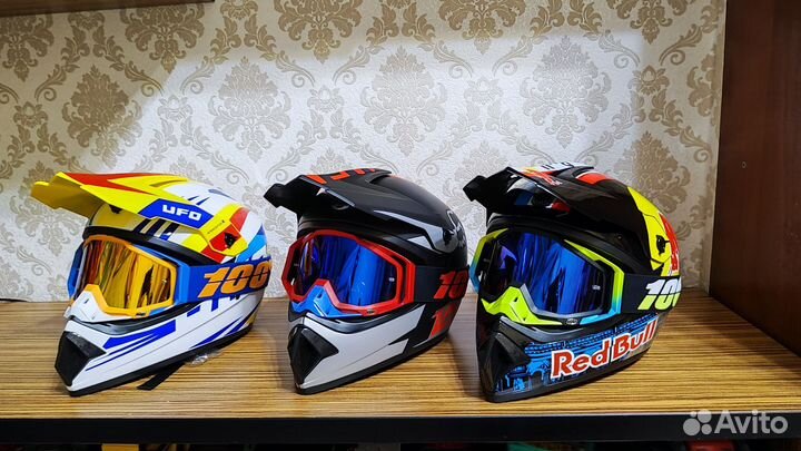 Мото шлем с очками