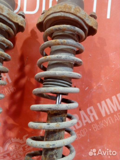 Стойка амортизатор задняя Volvo S40 С40 1