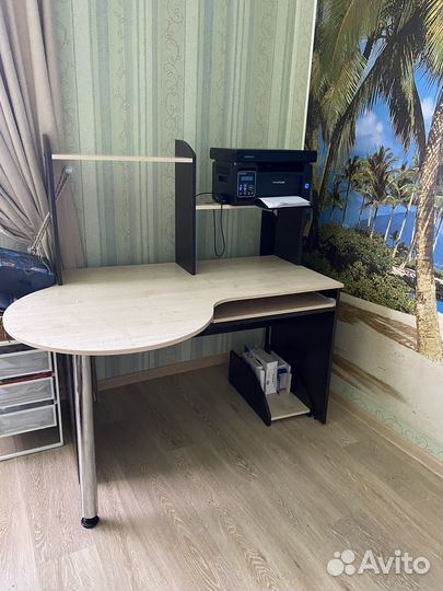 Компьютерный стол