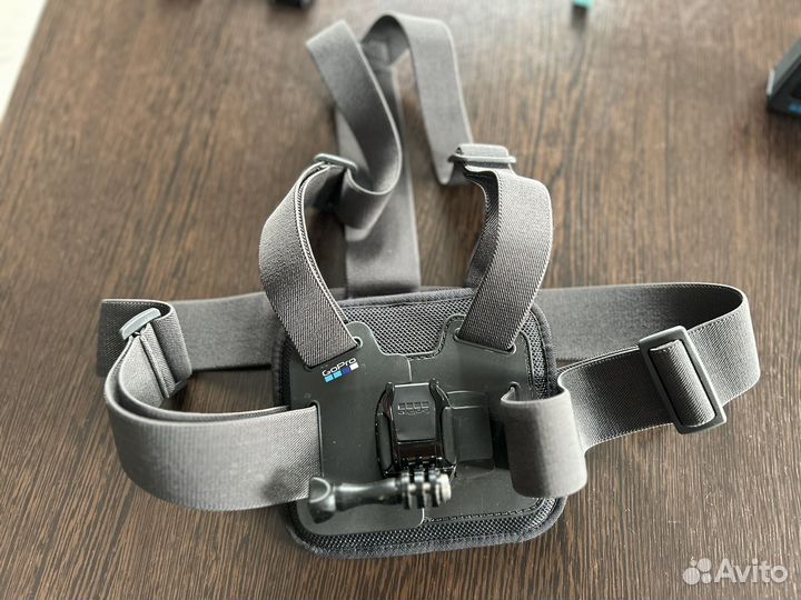 Go pro hero 11 black и крепления, штатив + sd256gb