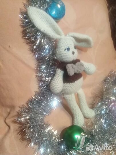 Вязаная игрушка ручной работы заяц Стёпа