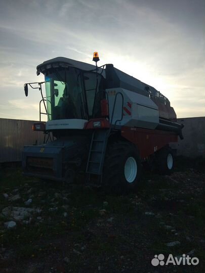 Комбайн Ростсельмаш Vector 410, 2015