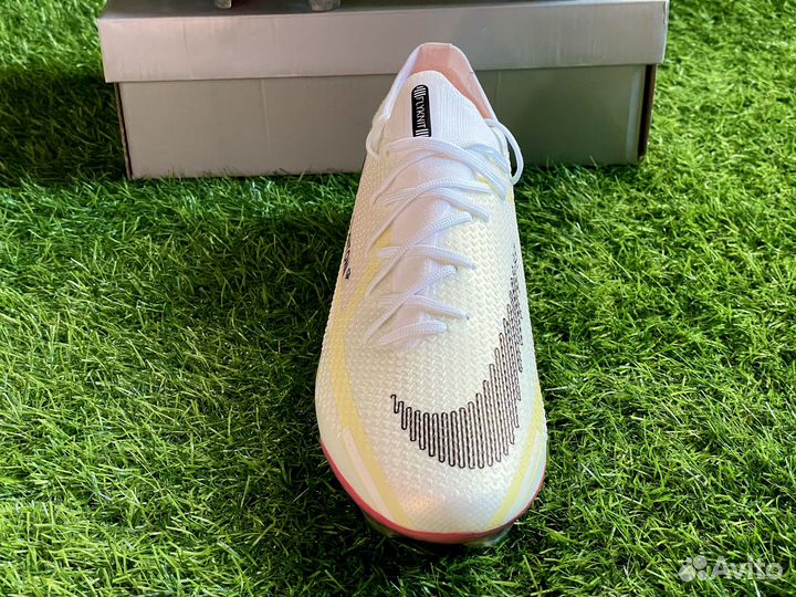 Футбольные бутсы Nike Phantom GT2 Elite FG