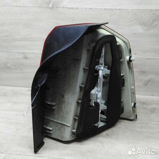 Фонарь задний левый Opel Zafira B рестайлинг