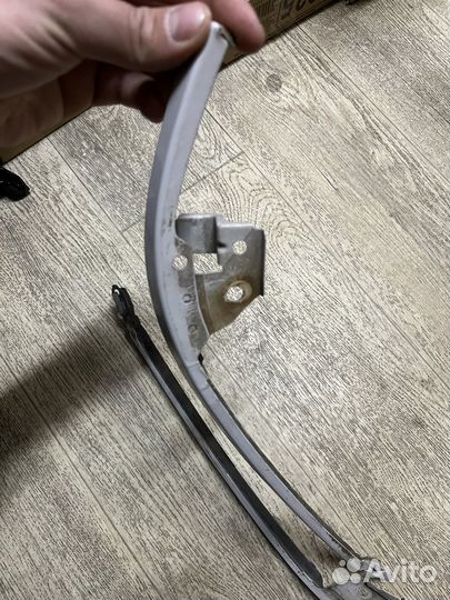 Накладки под фары premio st210