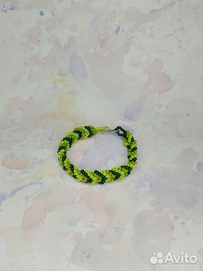 Браслет из бисера