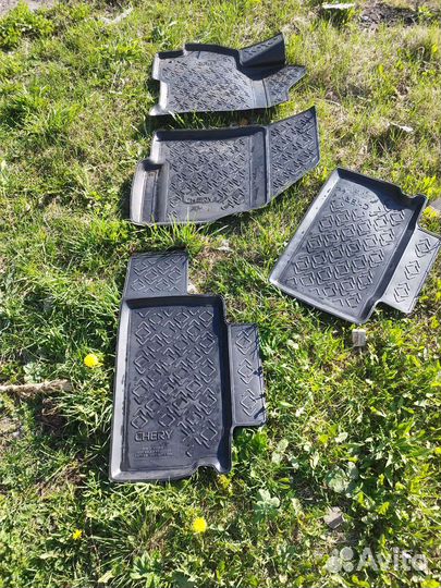 Продам коврики салона комплект 4 штуки