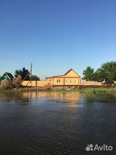 Гостевой дом на берегу в низовьях Астрахани
