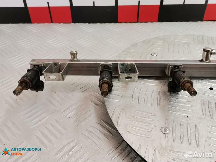 Топливная рампа BMW X5 E70 2007 13537542541