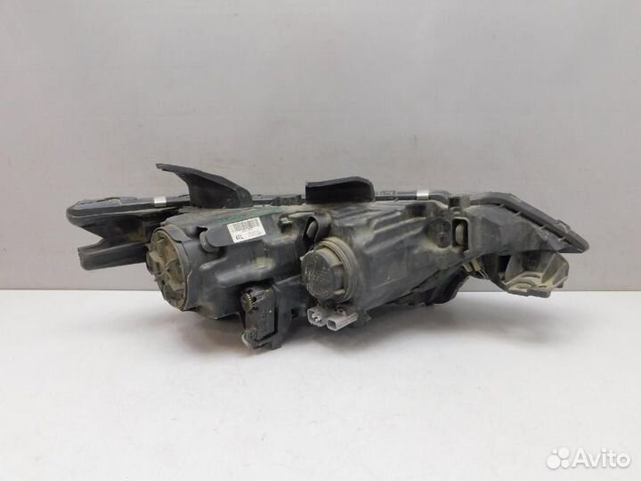 Фара левая Mitsubishi Outlander