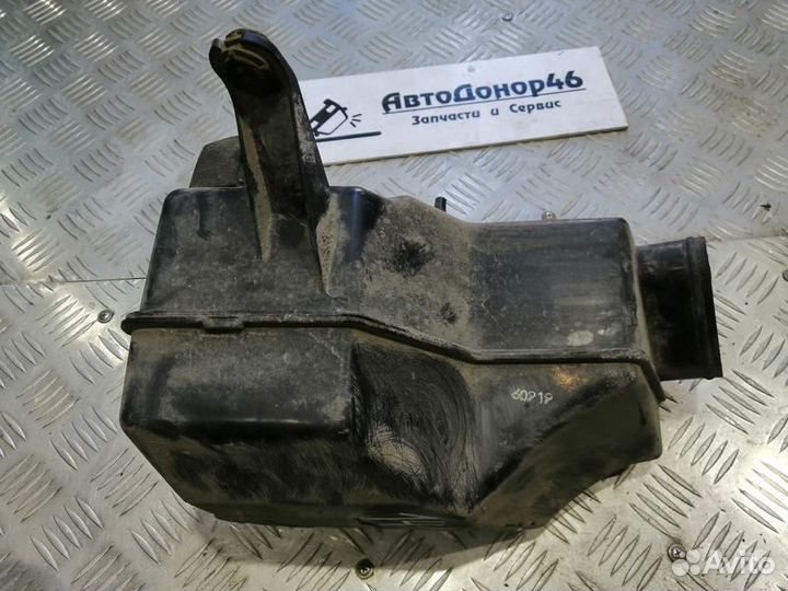 Резонатор воздушного фильтра Nissan Teana J31