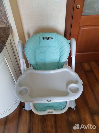 Детский столик и стульчик для кормления