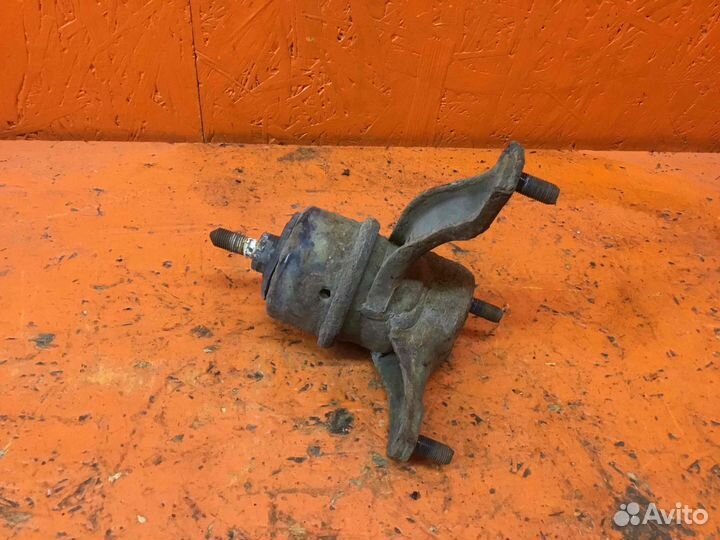 Подушка крепления двигателя Toyota 2004 Camry