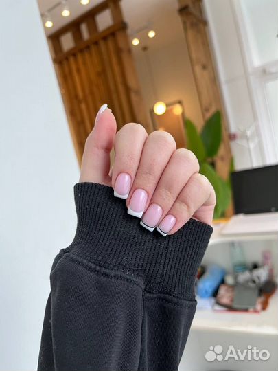 Нужна модель на маникюр