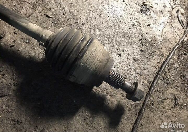 Привод правый передний Мерседес мл 164 6.3 амг