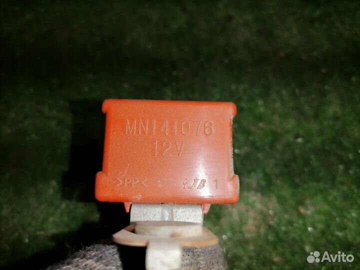 Блок электронный MN141076 Mitsubishi Pajero III V7