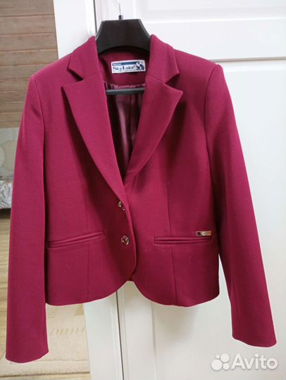 Пиджак бордовый. Размер 128-134 школьная форма