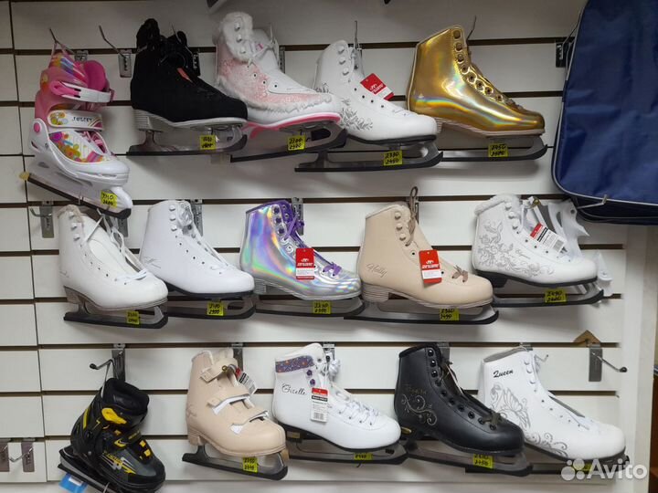 Фигурные коньки с мехом новые