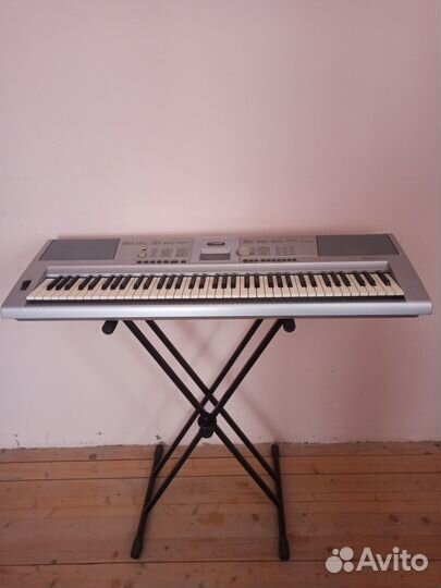 Синтезатор yamaha Portable Grand DGX-205