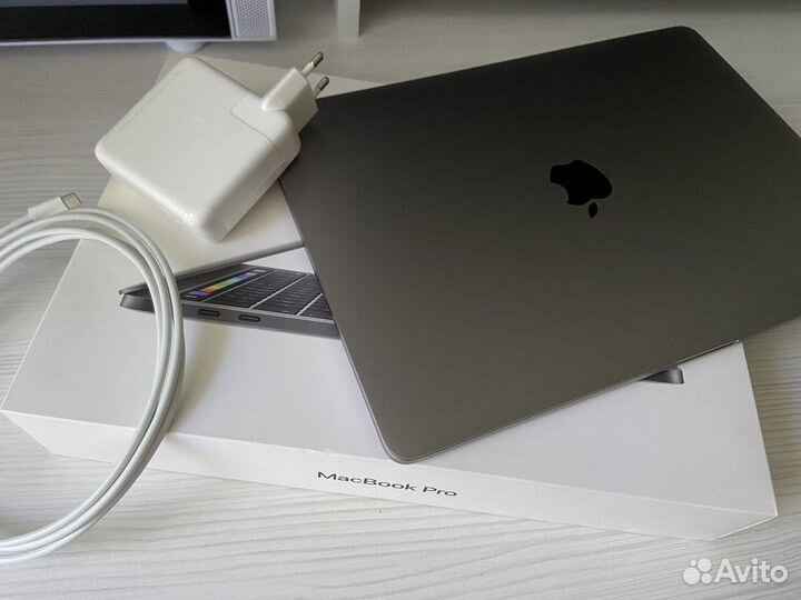 Macbook pro 13 touch bar