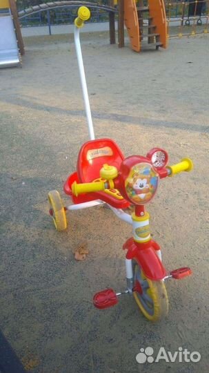 Трехколесный велосипед