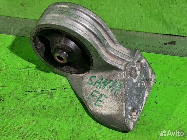 Опора двигателя задняя Hyundai Santa Fe Classic