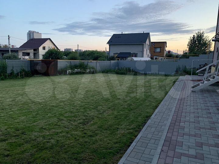 Коттедж 382 м² на участке 10 сот.