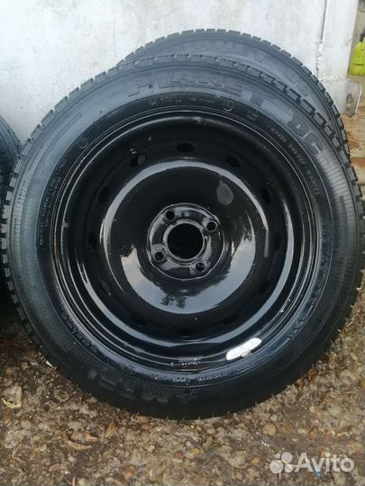 Шины с дисками 185 65 15 летние бу