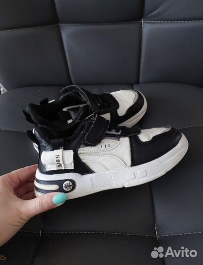 Кроссовки детские